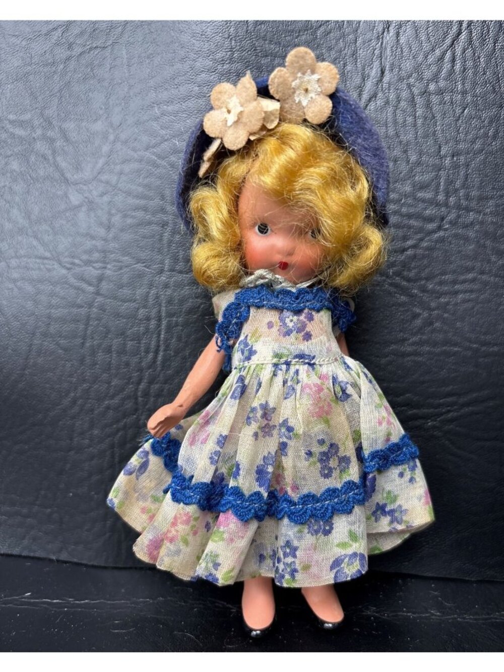Nancy Ann Storybook Doll 109 Little Betty Blue Hat Floral Dress Bisque